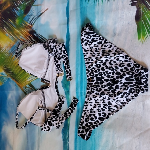 Victoria's Secret 2pc. Bikini swimsuit size XL - Picture 4 of 7